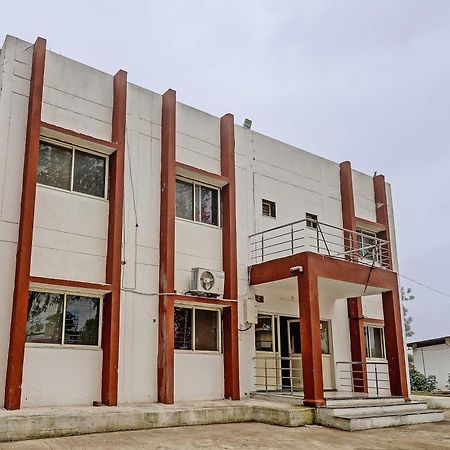 Super Hotel O Midway Treat Dhar Bagian luar foto