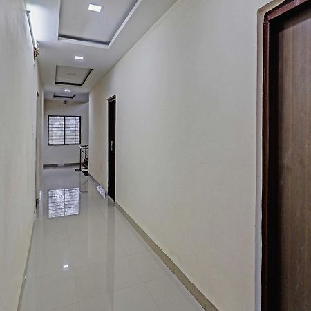 Super Hotel O Midway Treat Dhar Bagian luar foto